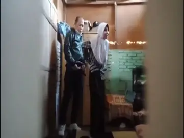 Berhubungan Seks Di Kamar Teman Secara Nekat