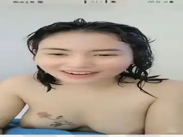 Live Show Cewek Cantik Goyang Erotis Bikin Lemas Pria